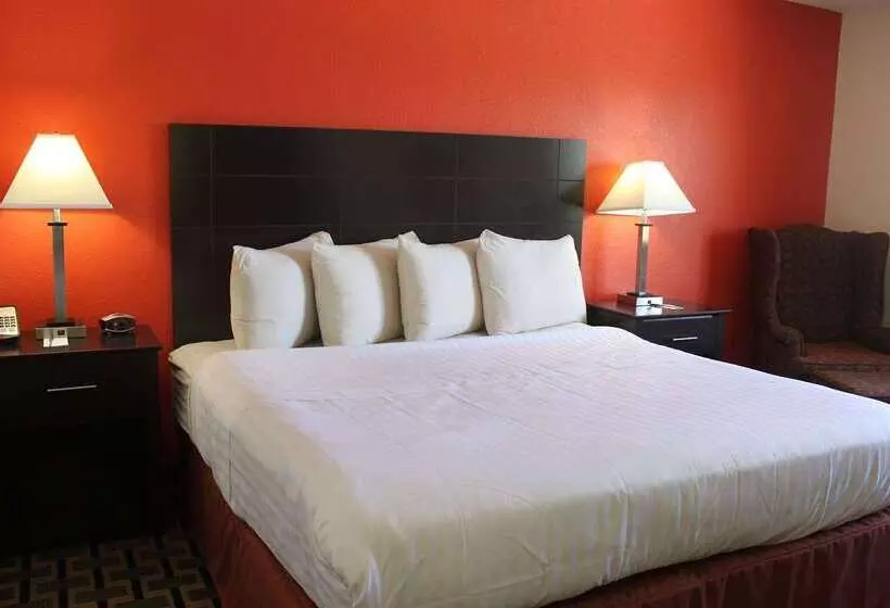 هتل Americinn By Wyndham West Burlington