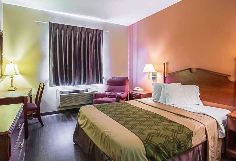 בית מלון כפרי Econo Lodge Inn & Suites