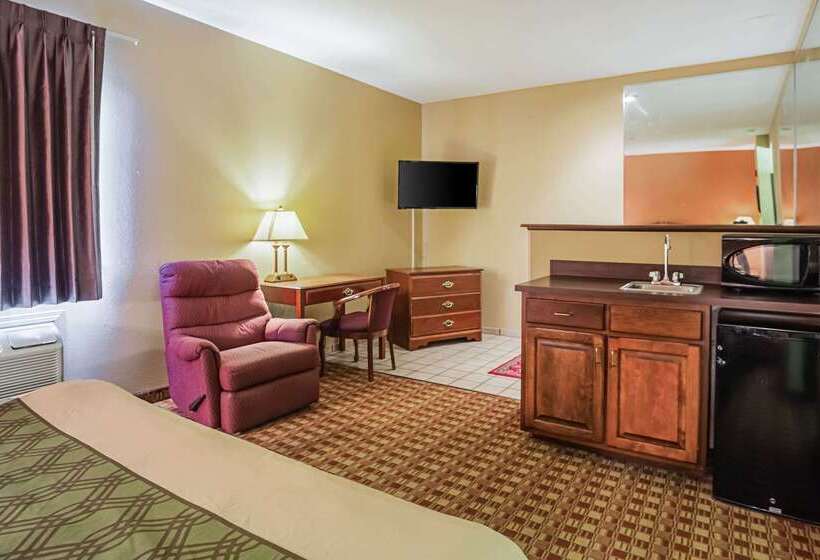 בית מלון כפרי Econo Lodge Inn & Suites