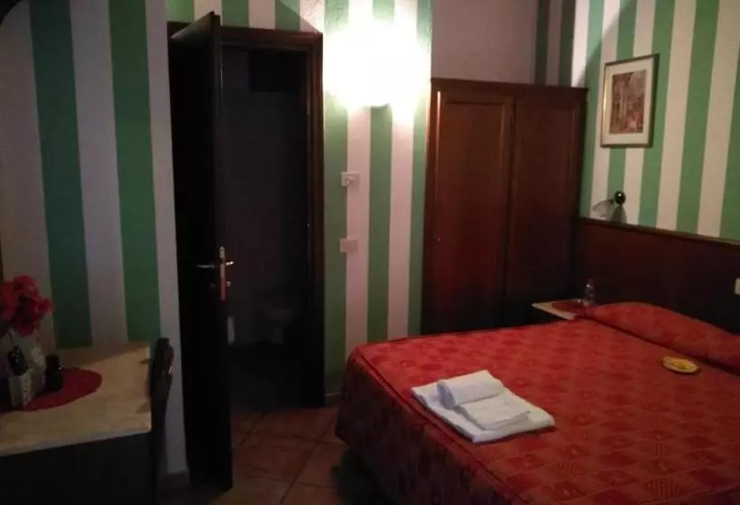 Отель Excalibur