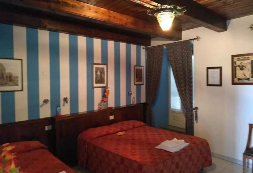 Отель Excalibur