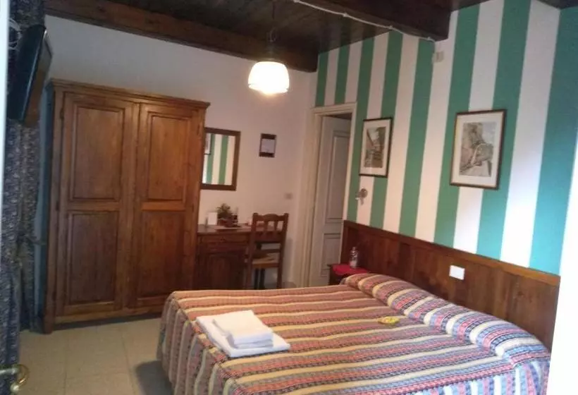 Отель Excalibur