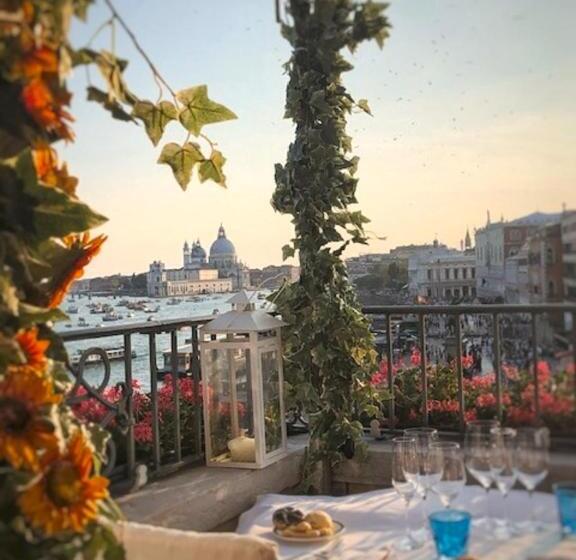 هتل Locanda Vivaldi