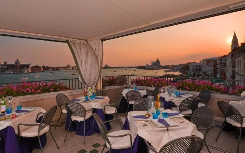 هتل Locanda Vivaldi