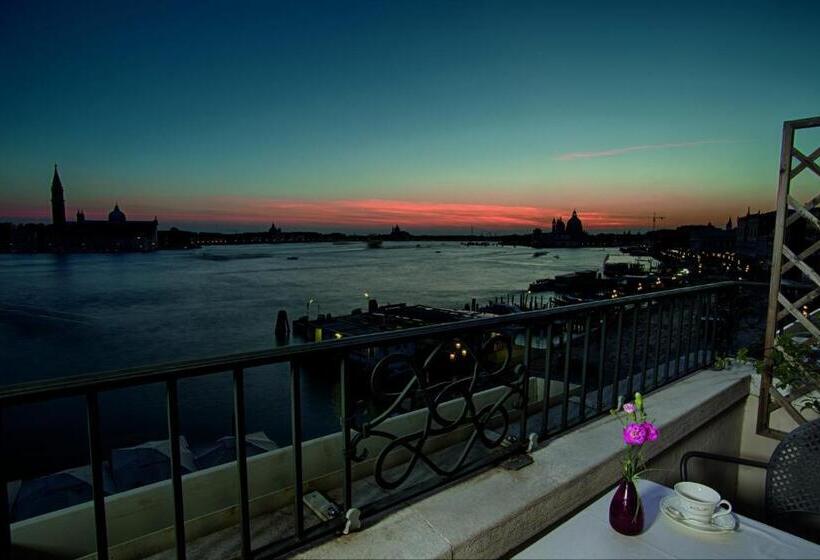 هتل Locanda Vivaldi