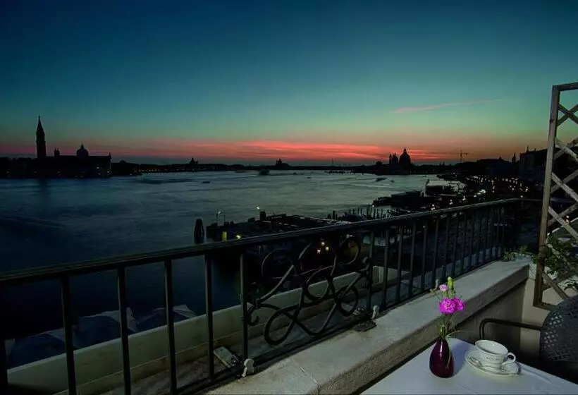 هتل Locanda Vivaldi