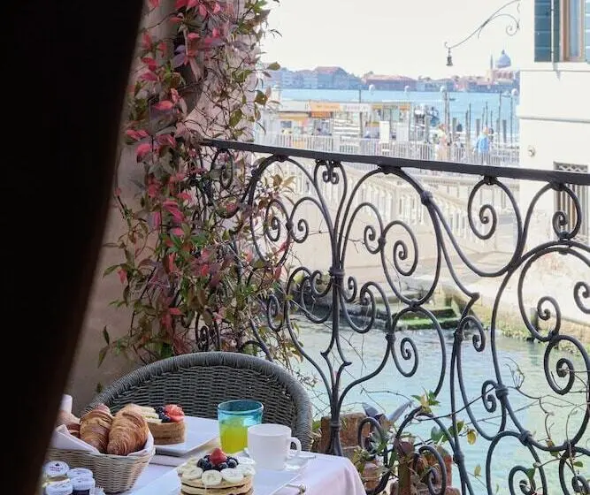 هتل Locanda Vivaldi