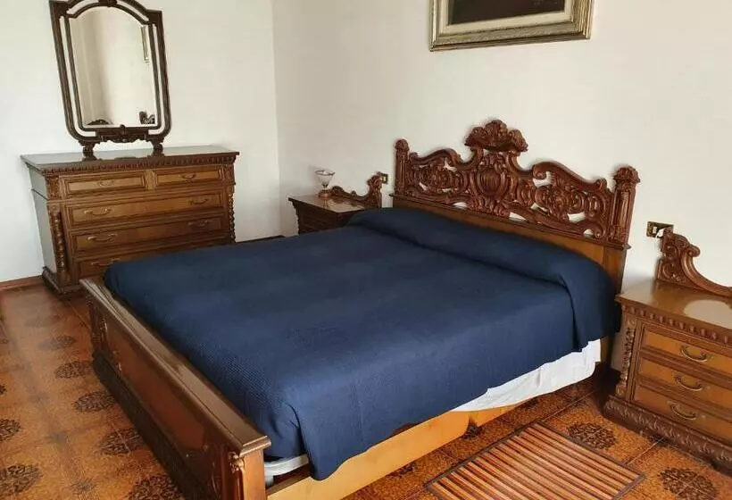 בית מלון כפרי Madonna Di Luciago