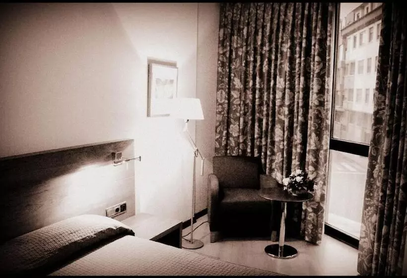 酒店 Mieres Del Camino