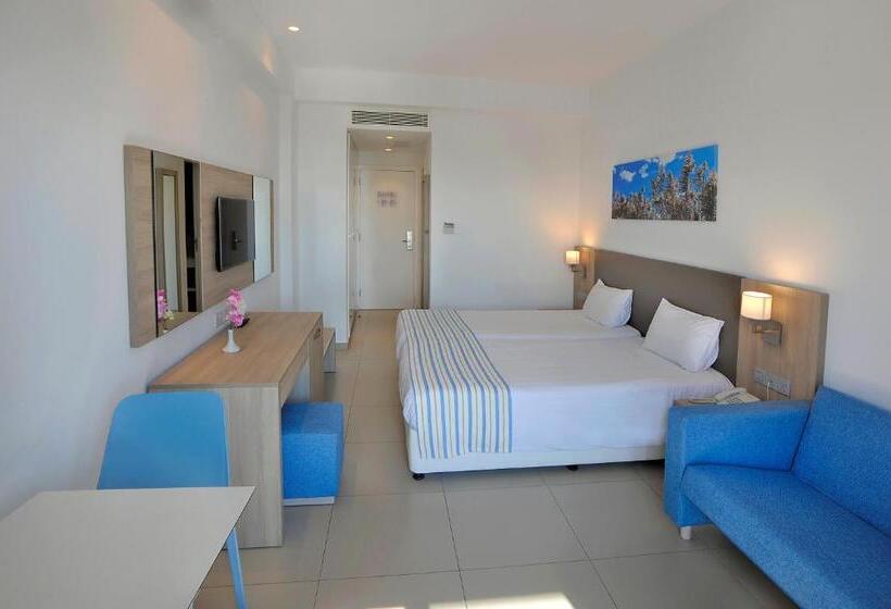 Nissiana Hotel & Bungalows