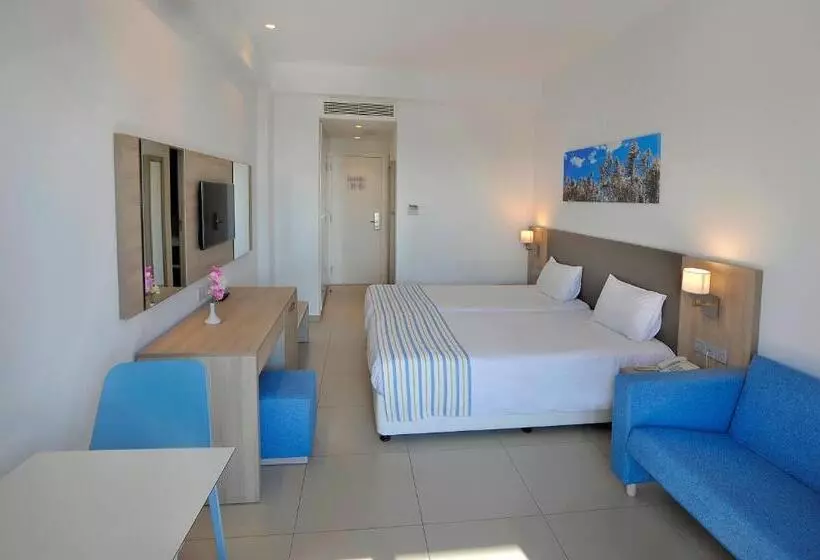 Nissiana Hotel & Bungalows