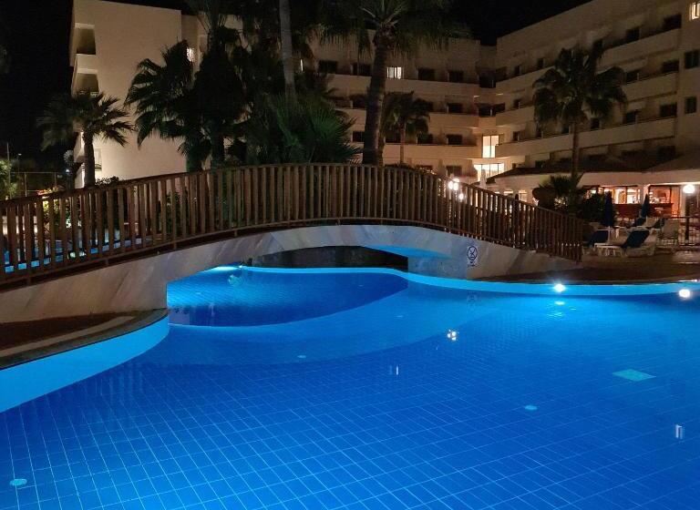 Nissiana Hotel & Bungalows