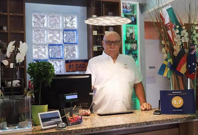 酒店 Rinaldo Apartments