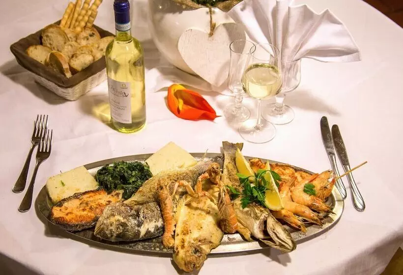 酒店 Ristorante La Perla