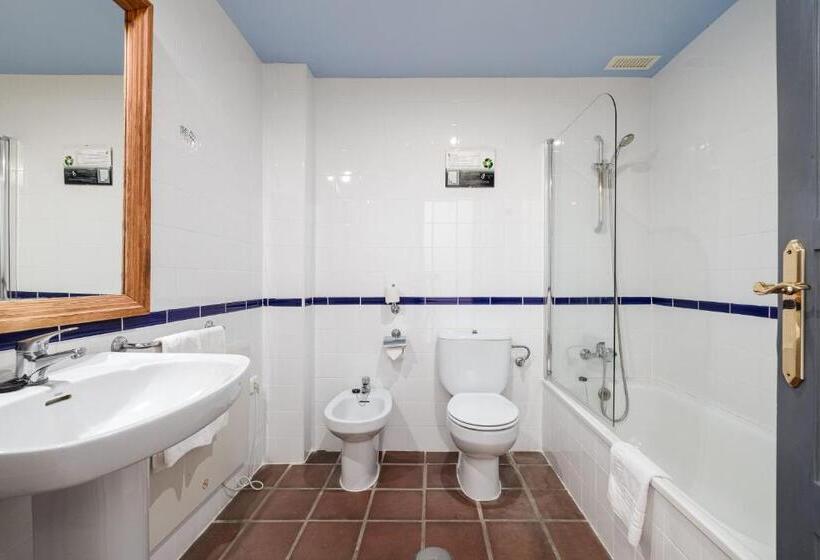 فندق ريفى Cerro De Hijar