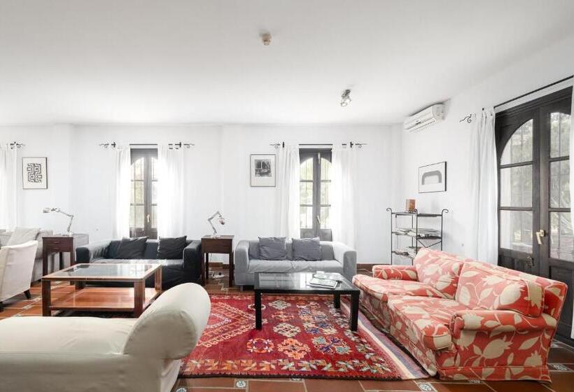 فندق ريفى Cerro De Hijar