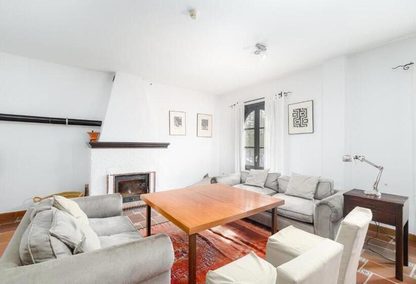 فندق ريفى Cerro De Hijar