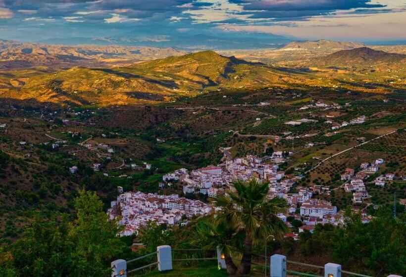 فندق ريفى Cerro De Hijar