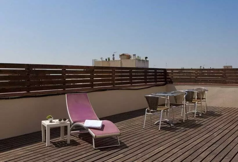 Отель Sagrada Familia