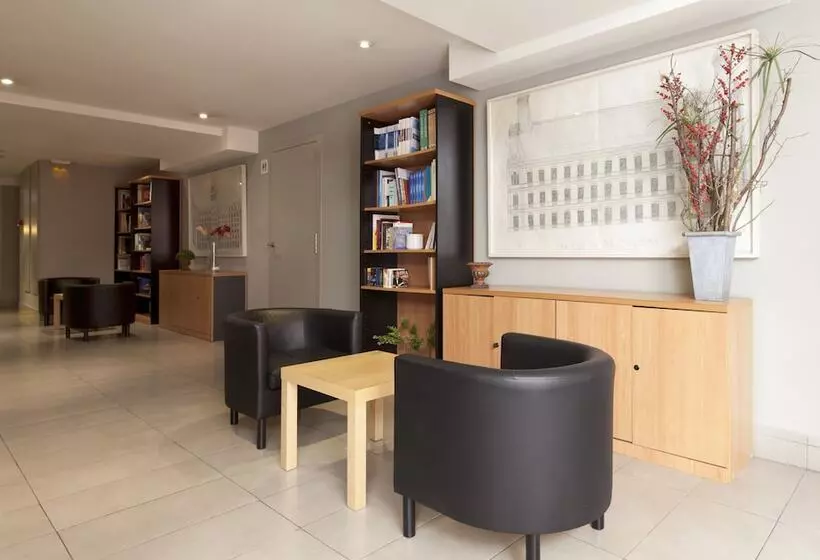 Отель Sagrada Familia