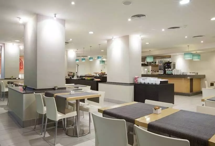 Отель Sagrada Familia