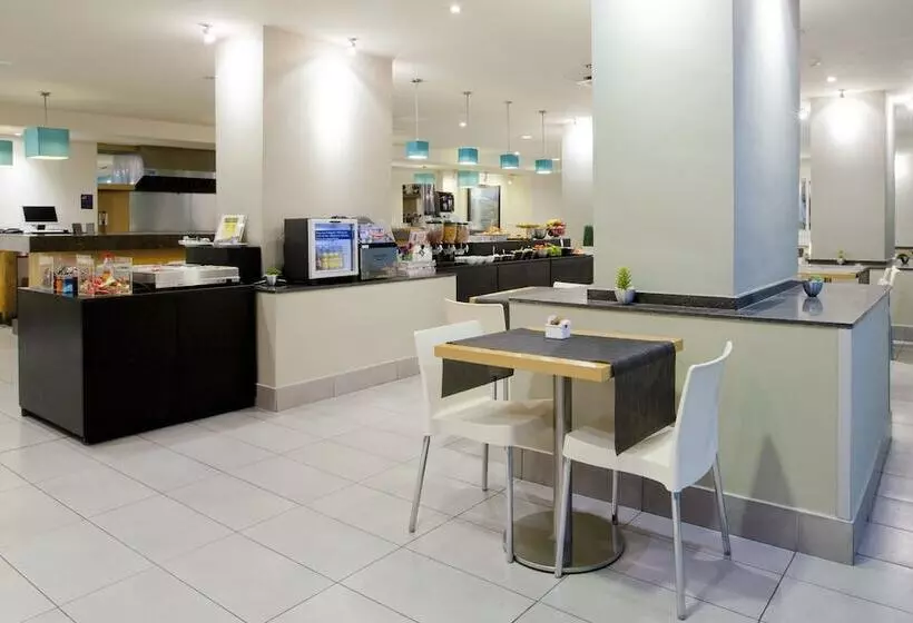 Отель Sagrada Familia