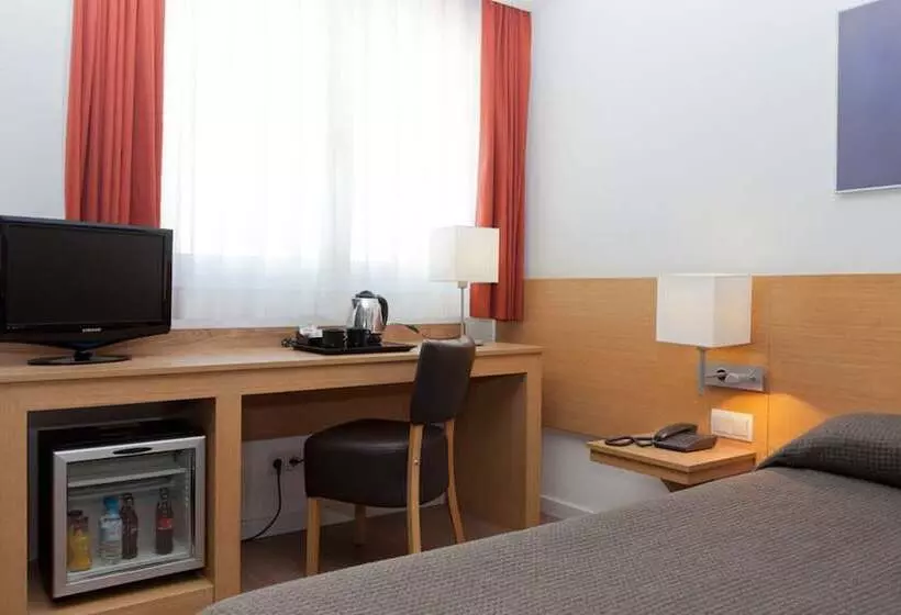 Отель Sagrada Familia