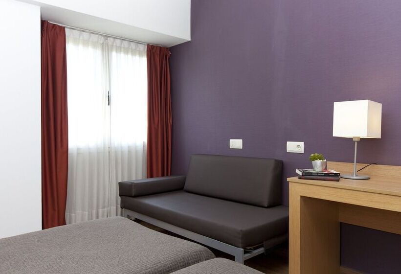 هتل Sagrada Familia