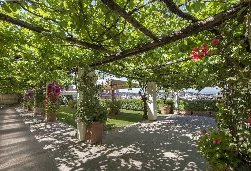 هتل San Francesco Al Monte