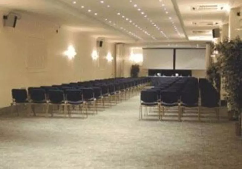 ホテル Summit Roma