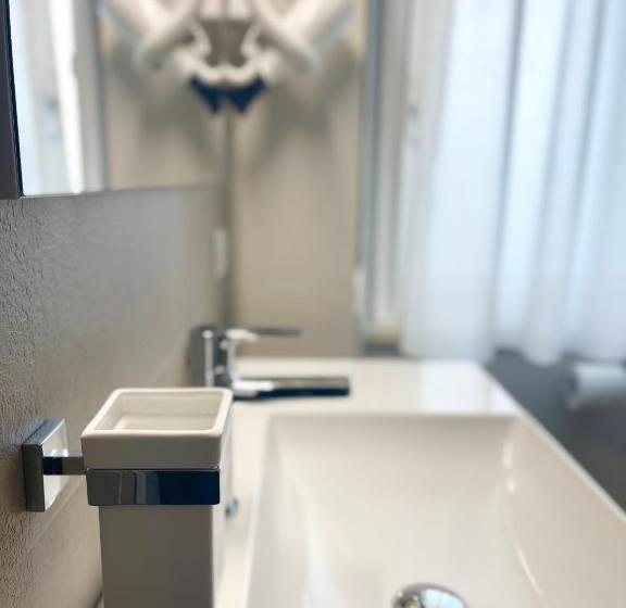 Отель Continental