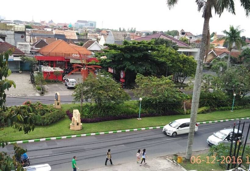 פנסיון Malang City Boulevard Homestay