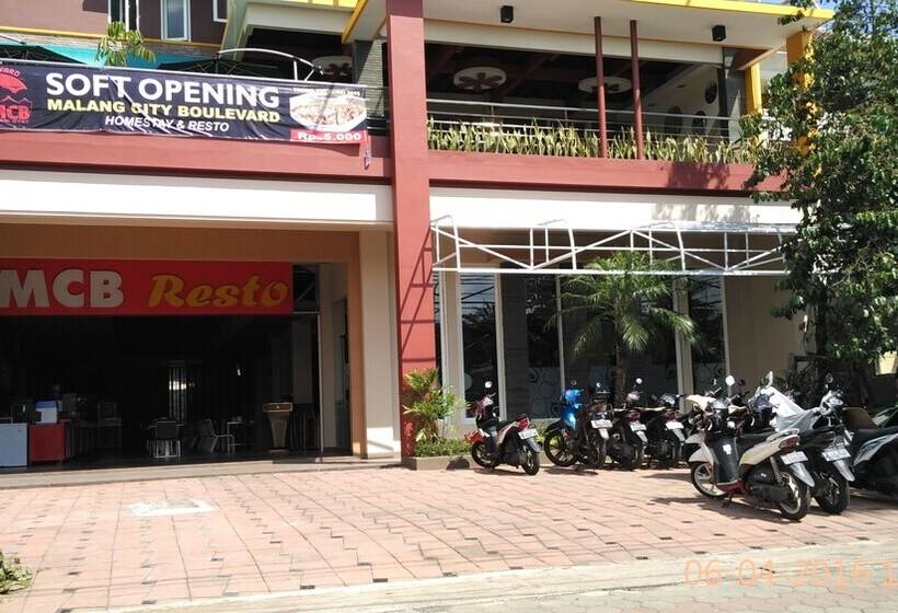 פנסיון Malang City Boulevard Homestay