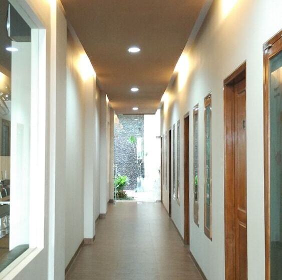 פנסיון Malang City Boulevard Homestay