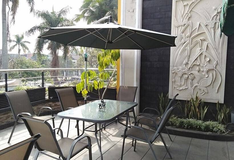 פנסיון Malang City Boulevard Homestay