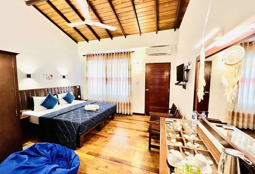 هتل Cozy Sea View Inn