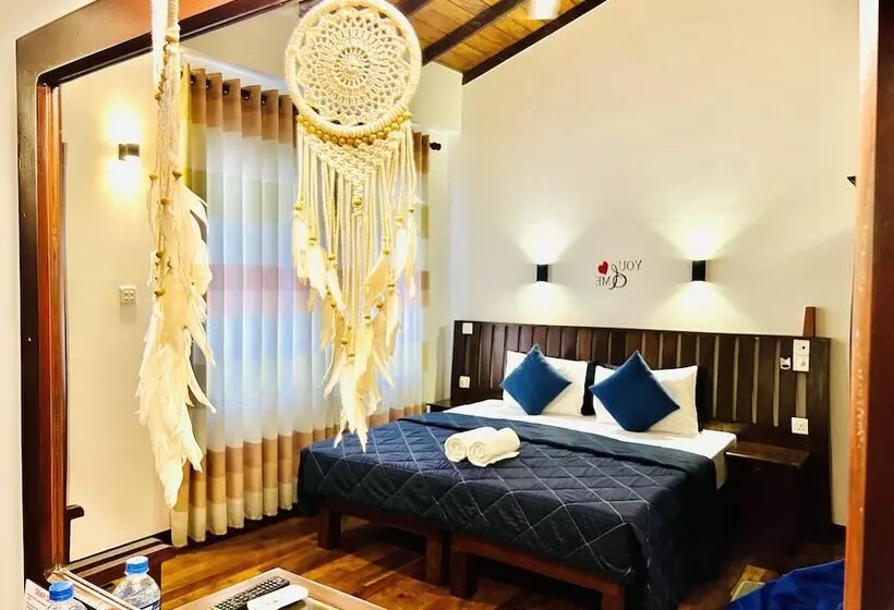 هتل Cozy Sea View Inn