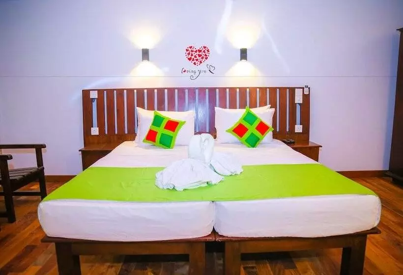 هتل Cozy Sea View Inn