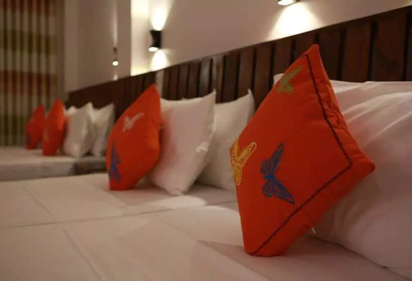هتل Cozy Sea View Inn