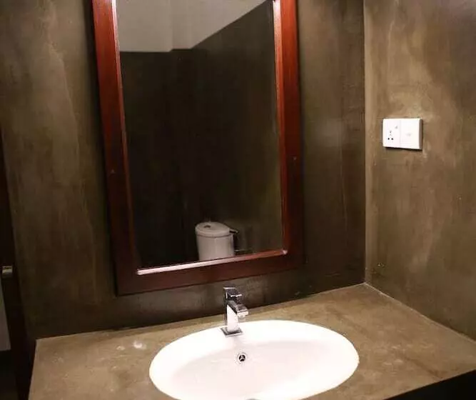 هتل Cozy Sea View Inn