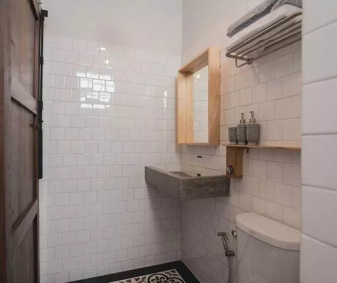 هتل Chernchan Hostel