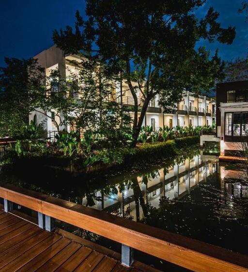 Hotel Lumphawa Amphawa