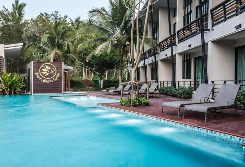 Hotel Lumphawa Amphawa