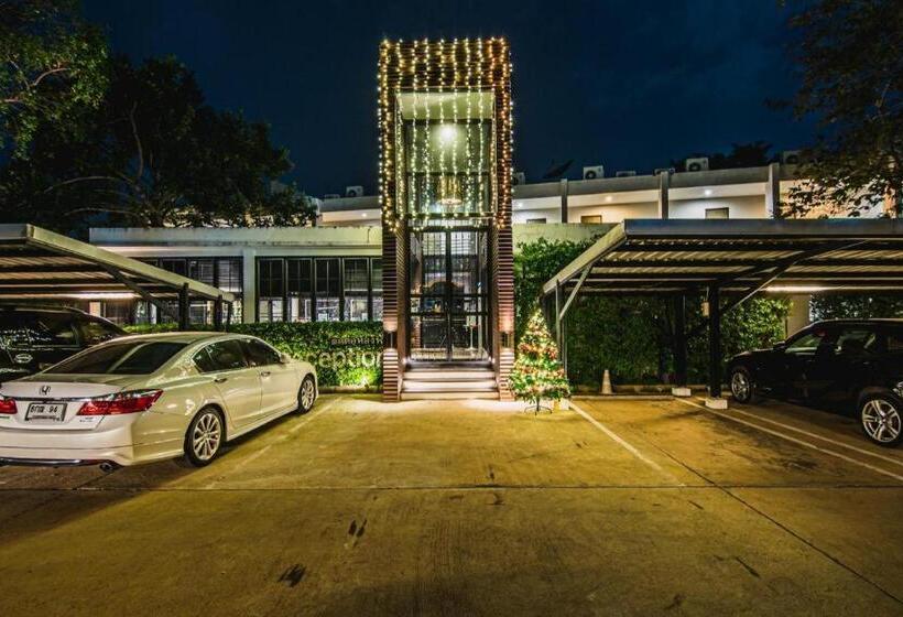 Hotel Lumphawa Amphawa