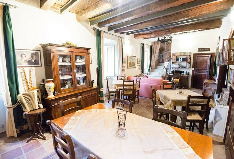 בית מלון כפרי Nenà Al Borgo Castello