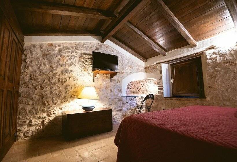 בית מלון כפרי Nenà Al Borgo Castello