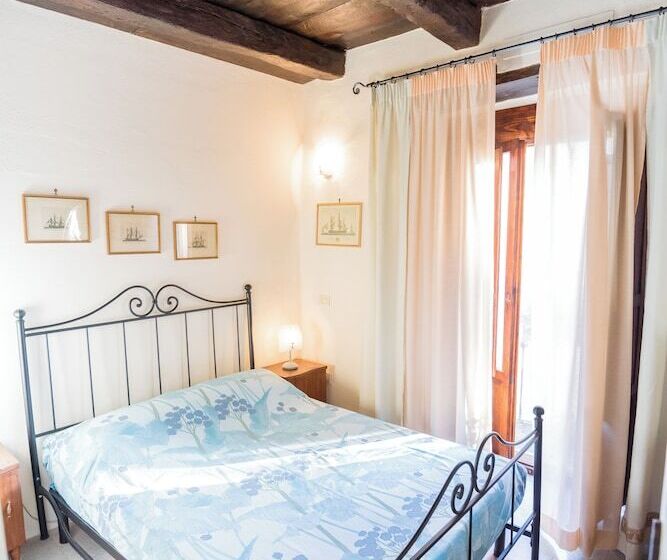 בית מלון כפרי Nenà Al Borgo Castello