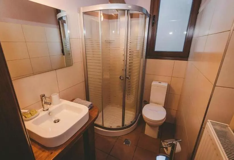 Hotelli Thea Mainalou