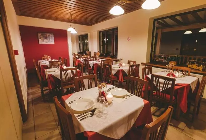 Hotelli Thea Mainalou