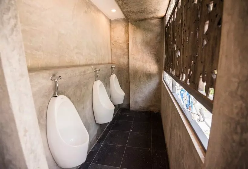 هتل Toobs Hostel Adults Only